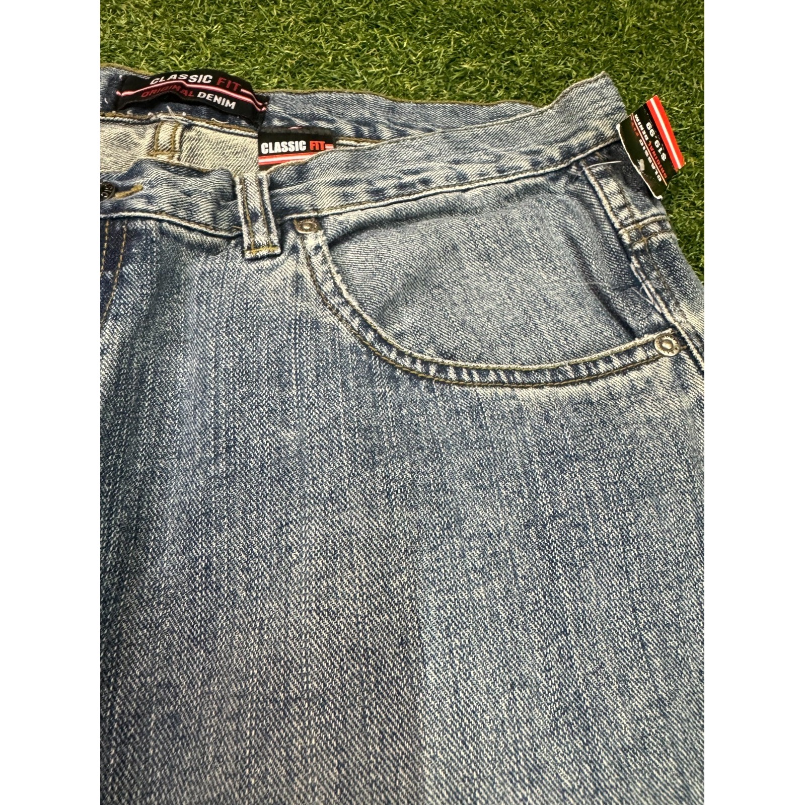 Fine Goods Jeans Mens 36 Blue Denim Cotton Classic Fit 5-Pockets Straight Leg — image 4 of 8